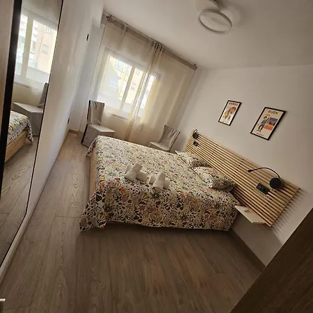 Renovado En El Corazon De Aviles, Calle Camara 70 By Bebalmy *